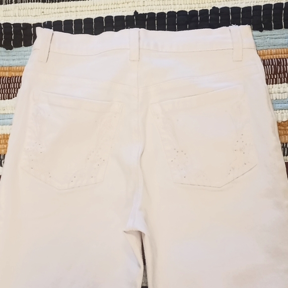 Gloria Vanderbilt Bedazzled Pink Amanda Skimmer Crop Jeans-#1503 - Picture 10 of 13